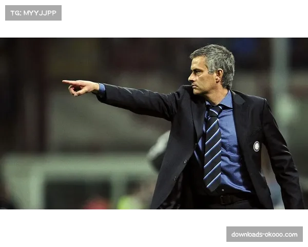 “特写：36岁老将埃文斯，如何在曼联防线危机中凭借经验稳守后方”